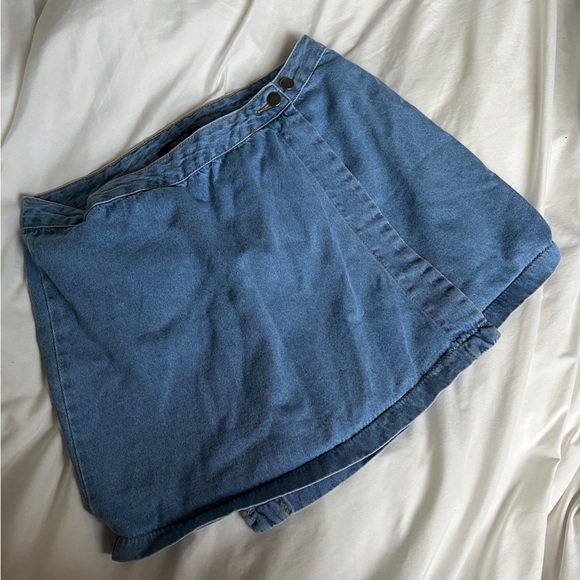 Denim wrap mini skirt 🩵 - Picture 1 of 5